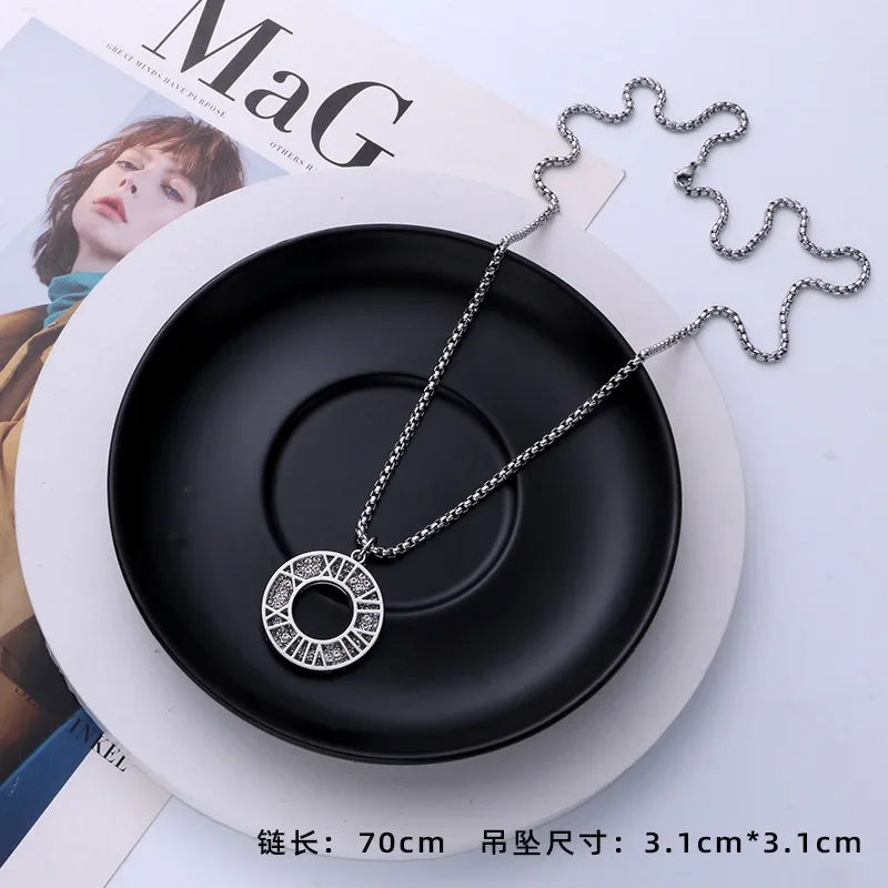 

Double circle pendant, fashionable titanium necklace