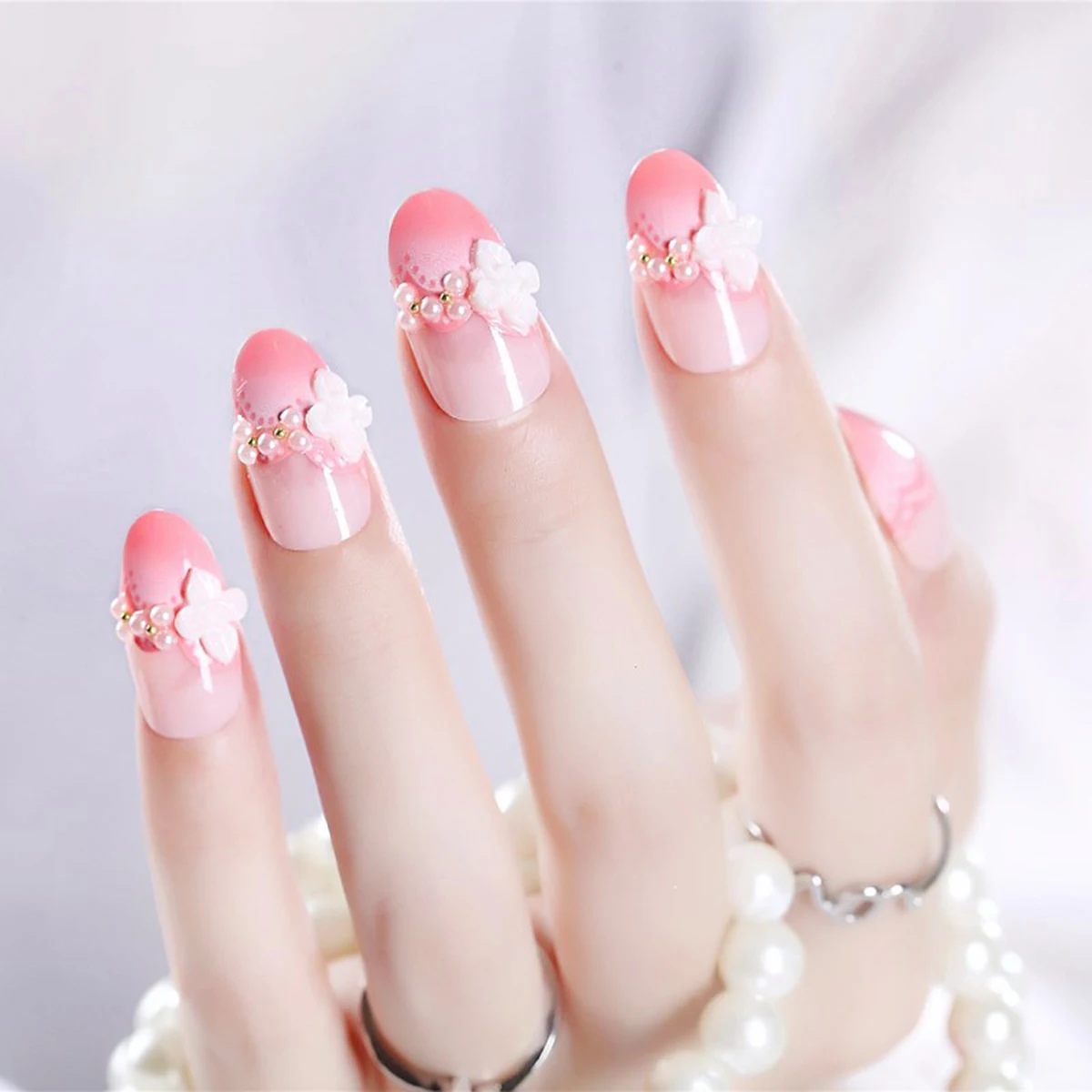 

24 Pieces Fake Nails Manicure Sticker Stickers for Women Decoration Boxed