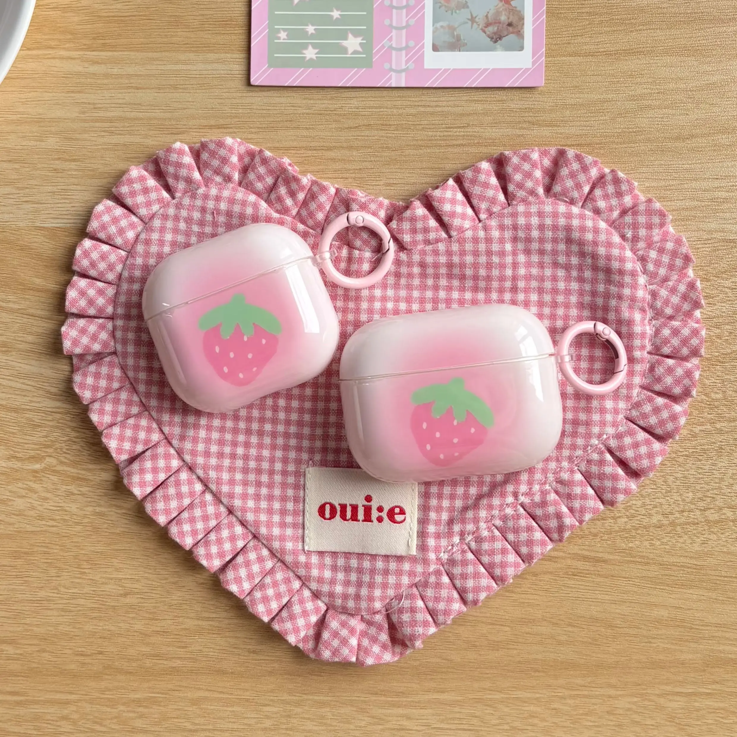 Simple Blend Pink Strawberry Pattern Glossy Earphone Cover Case For AirPods 1 2 3 4 Pro Pro2 Pro3