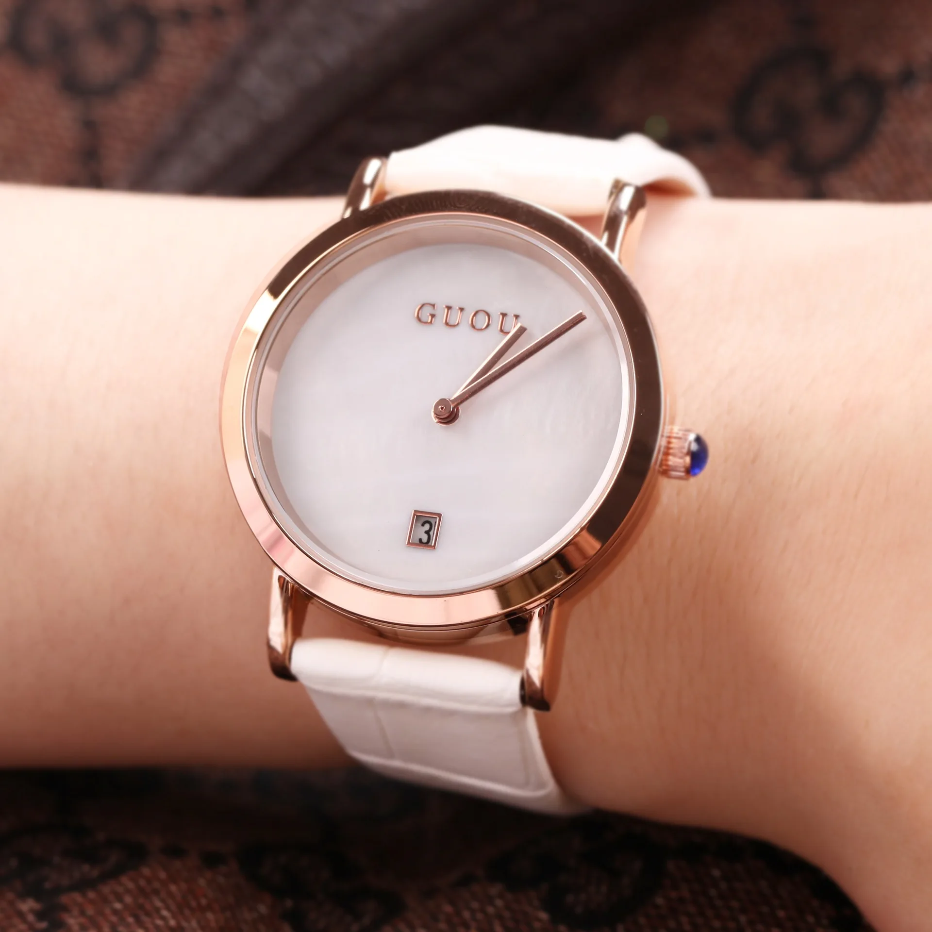 New Luxury Minimalist Women'S Watch With Leather Strap Fashionable And Trendy Casual Style, Calendar Function, Unique Timepiece.