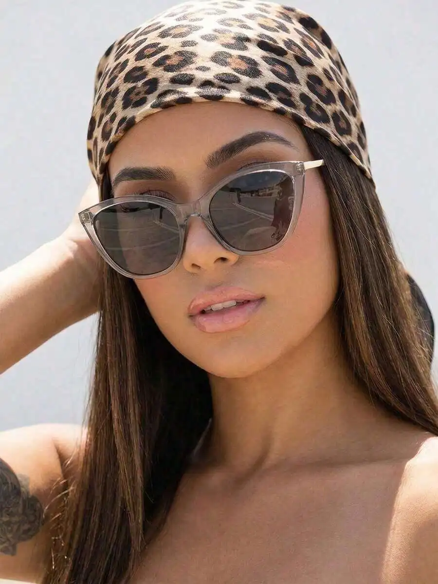 

Womens Cat Eye PC Frame Metal Leg Retro Street Style Sunglasses