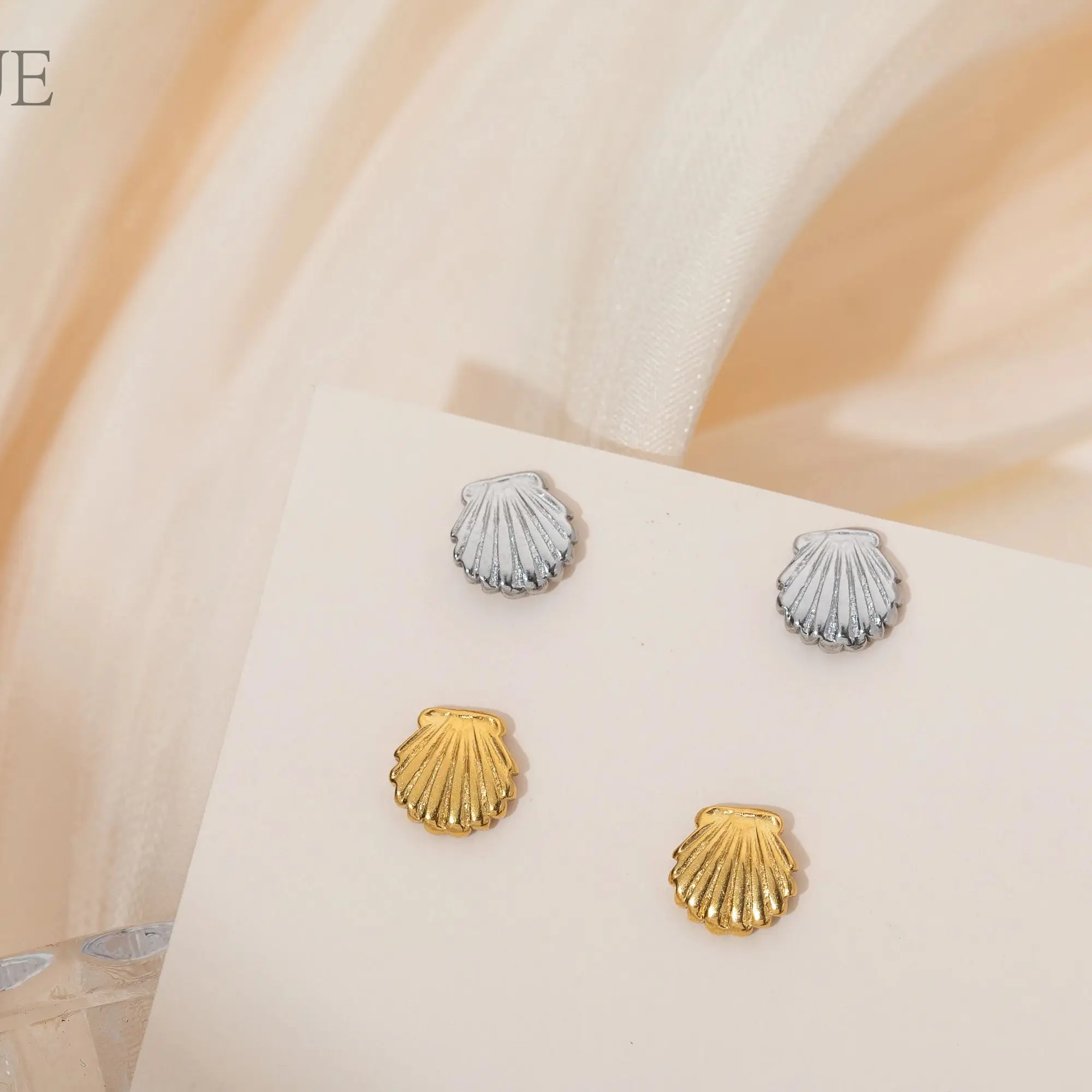 WOUWU Beach Seashell Piercing Earrings for Women Gold Color Bohemia Stud Earrings Stainless Steel Jewelry Gift Summer Trend