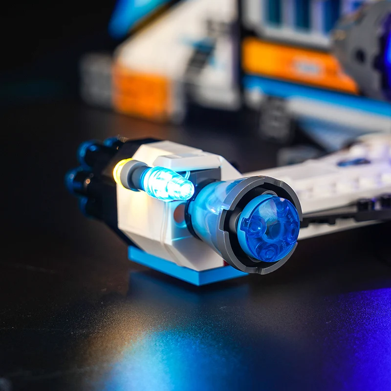 The Vonado LED light 71460 set is suitable for Mr Oz\'s Spacebus building block (only including lighting accessories)
