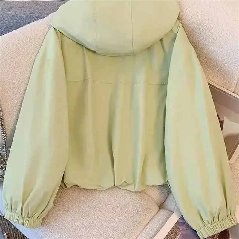 フード付きジャケットの女性の春秋 2025 新しいショート長袖コート女性作業服ルーズカジュアル多用途ジッパージャケットトップ