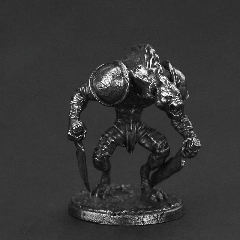 Cupronickel 금속 늑대 전사 액션 피규어 전쟁 군인 보드 게임 조각 데스크탑 자동차 인테리어 미니어처 장식 액세서리