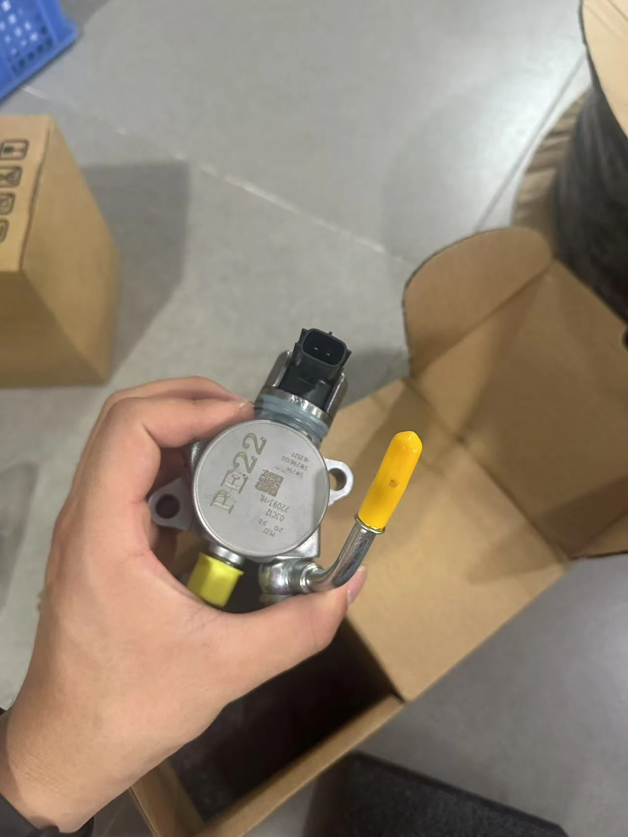 

PE22203F0 High Pressure Fuel Pump For Mazda 3 2014-2018 CX-3 2.0L L4