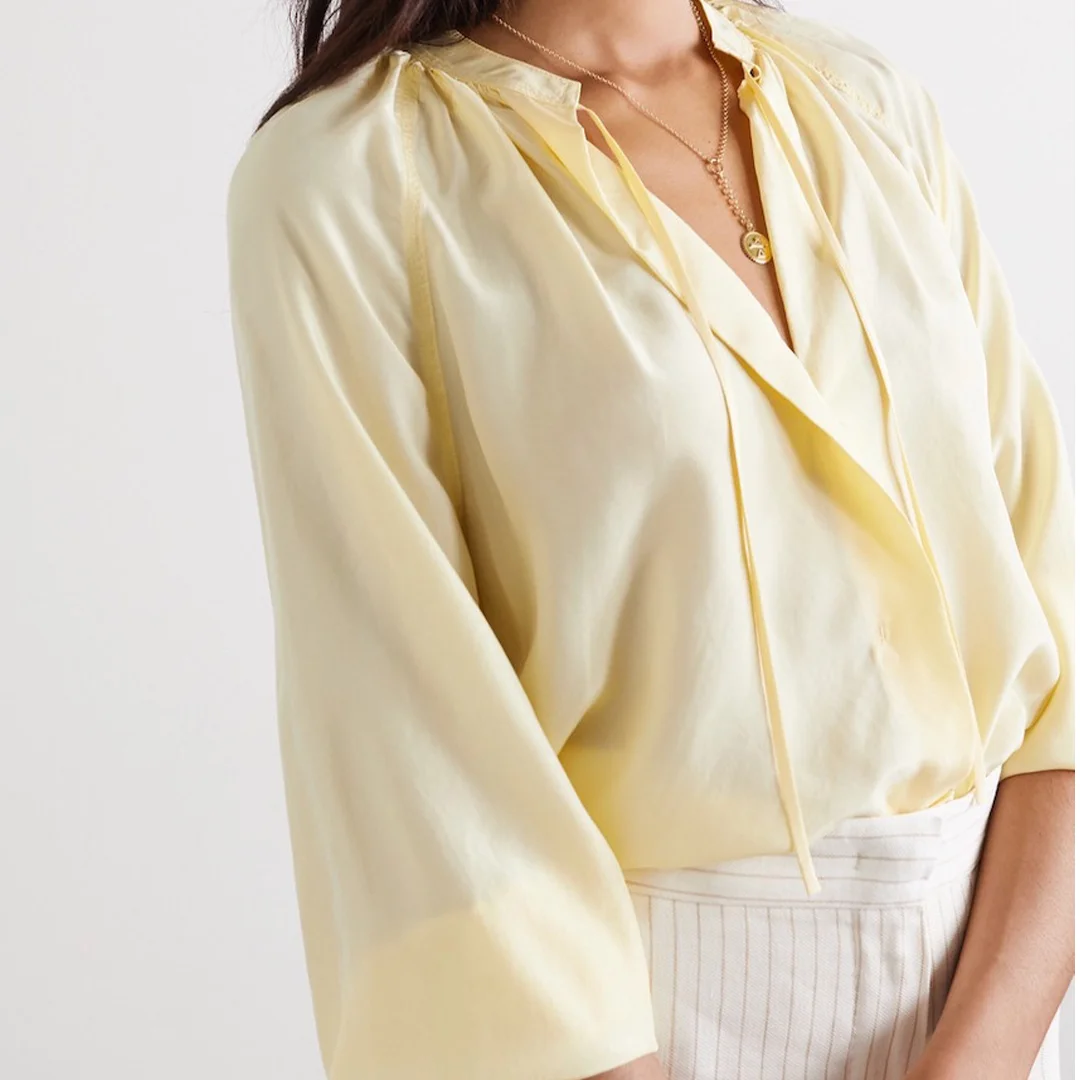 

Fashionable Pale Yellow Mulberry Silk Tie-Front Loose-Fit Blouse For Women