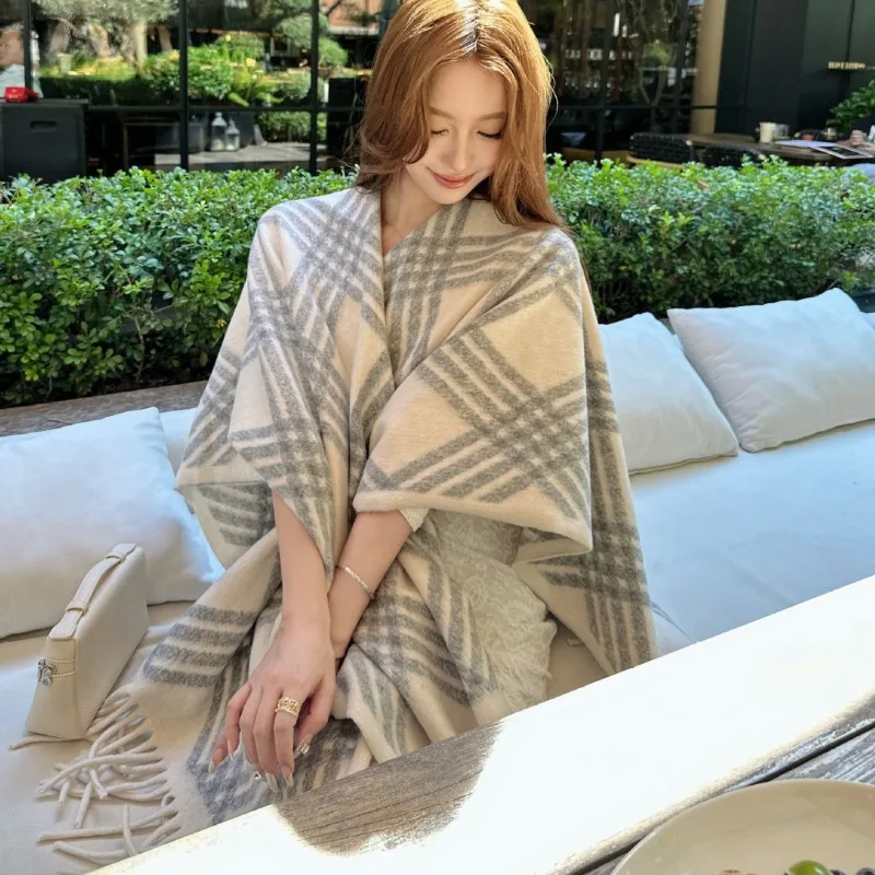 

Новая накидка в корейском стиле с кисточками в стиле ретро, высококачественный, теплый и толстый дизайн, теплый клетчатый шарф и плечевой ремень.