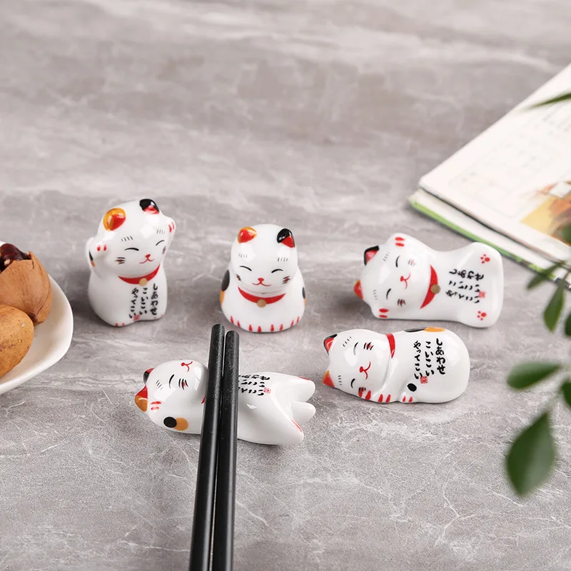 Ceramic Lucky Cat Spoon Fork Rest Luck Japanese Chopsticks Holder Creative Storage Cutlery Stand Beautiful Ornament Home Decor