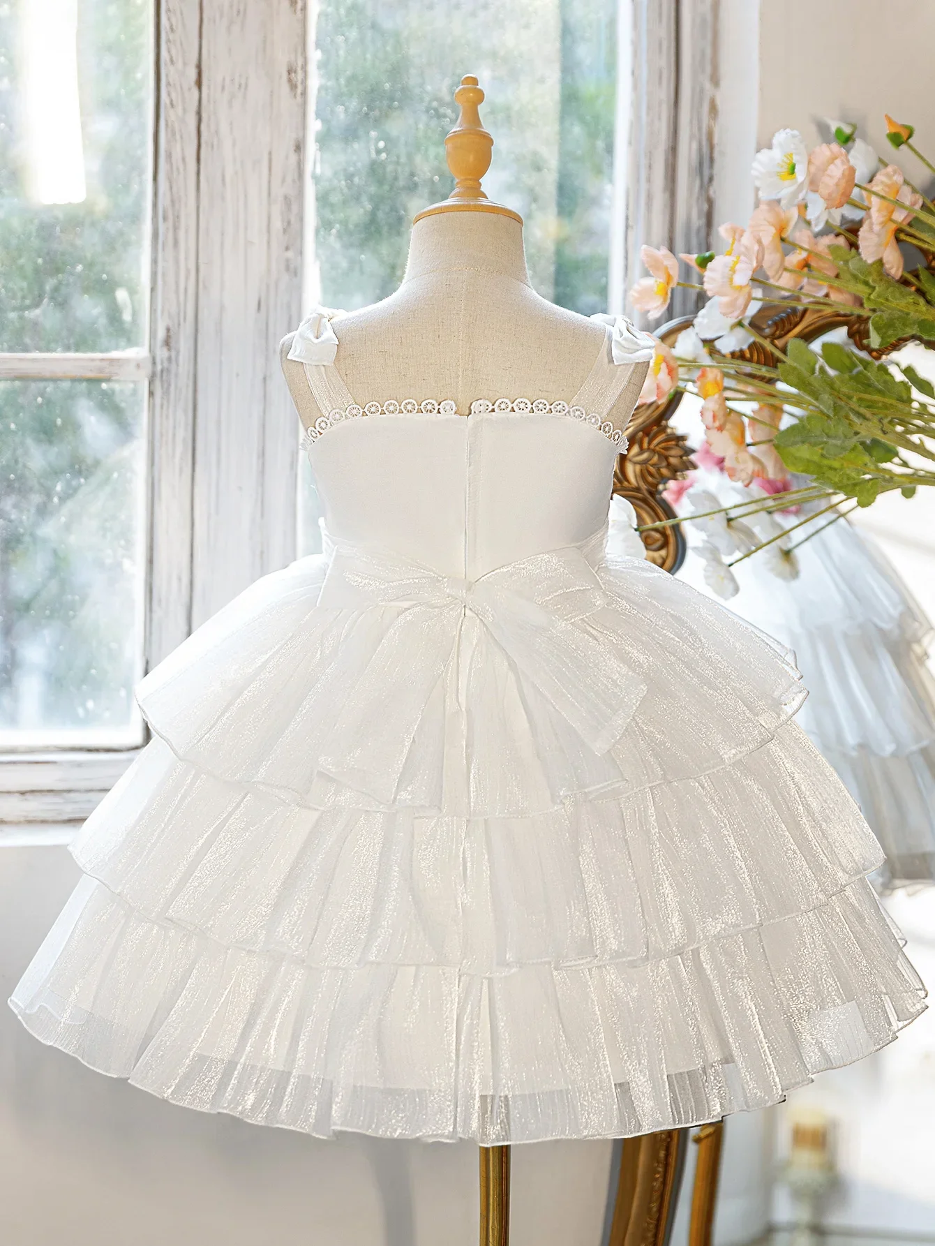 White Tulle Flower Girl Dress, Sleeveless, Layered Ruffle Skirt, Pink Floral Decor, Princess Style for Wedding/Party
