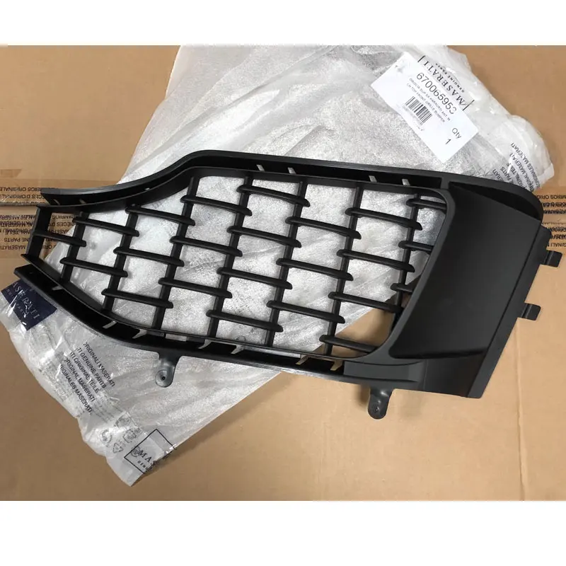 

1 PCS Car Front Bumper Black Bumper Bumper Side Grill For Maserati Levante M161 670065953 670065941