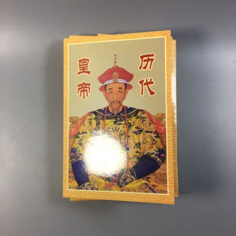 Album photo d'objets anciens et divers, photos en noir et blanc d'empereurs historiques, disponible pour le dropshipping