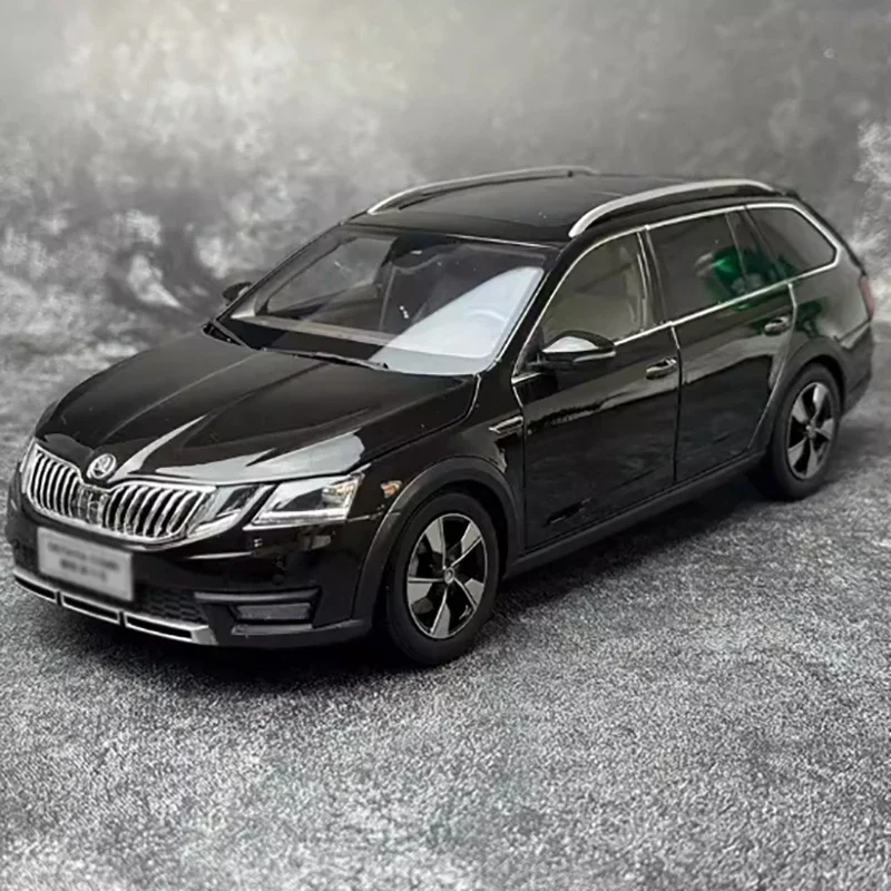 Diecast 1:18 Scale  SKODA OCTAVIA Car Model Alloy Vehicle Metal Simulation Toy Collectible Adult boys Souvenir Gift Hobby & Toys