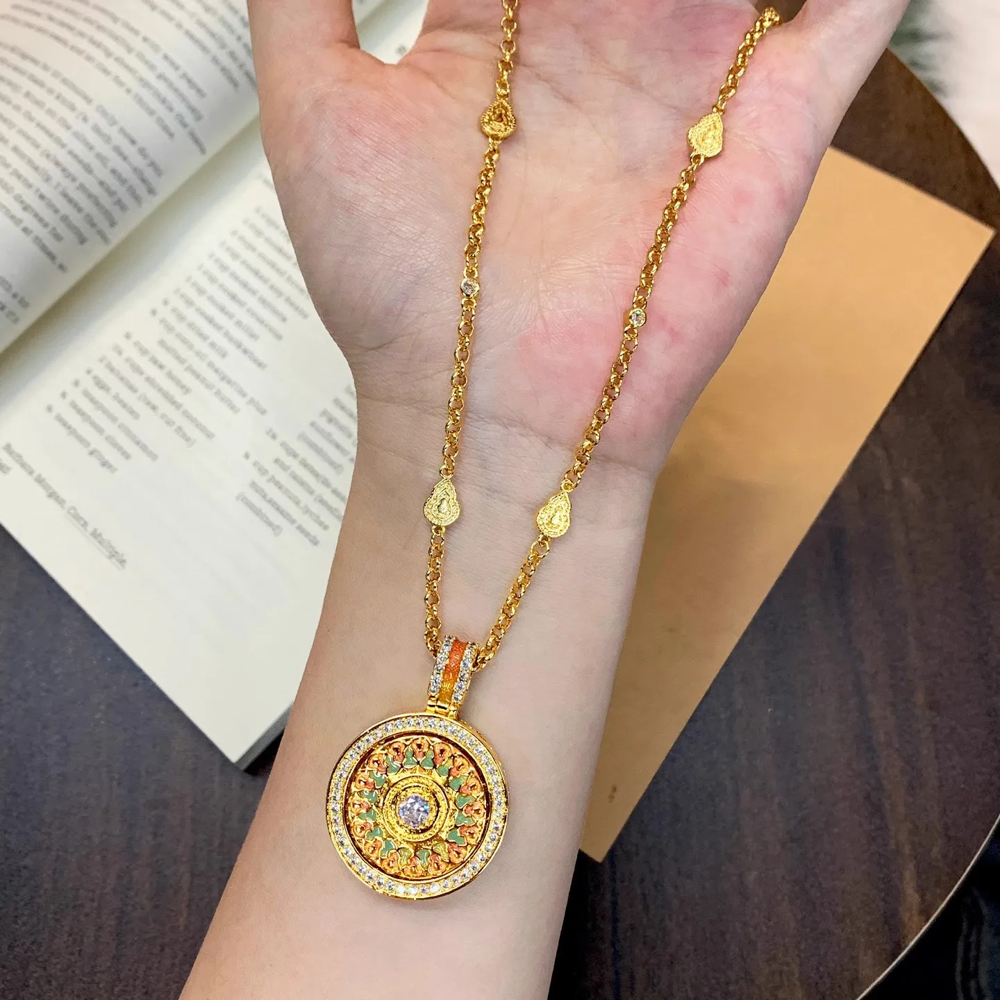 

High-end jewelry 9999 24K real gold full diamond rotating gourd necklace ancient method new Chinese style pendant necklace
