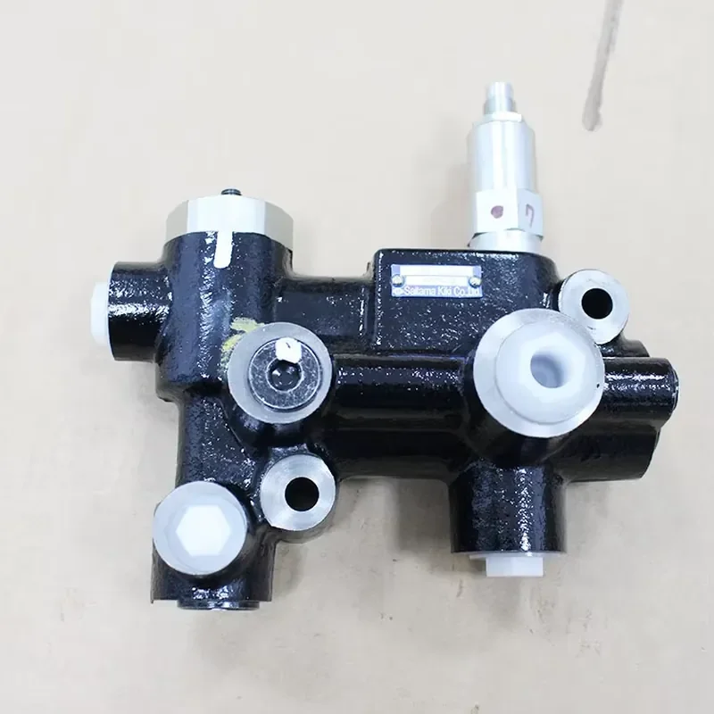 Construction Machinery Parts Valve Assembly Accumulator Charge 561-43-8A221 for Dump Truck HD785-7