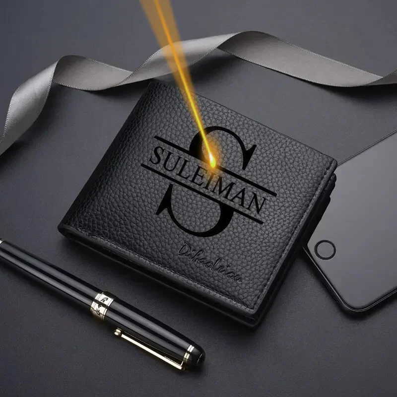 محفظة رجالية مطبوعة باسم ليتشي منقوش حسب الطلب - محفظة بطاقات الائتمان بسحاب قصير وجيب للعملات المعدنية هدية شخصية مثالية للرجال