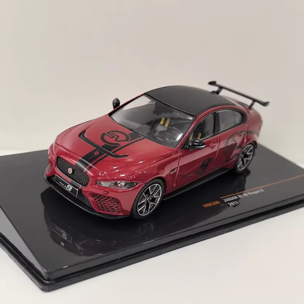 ミニカー 1/43 Jaguar XE SV Project 8 2017 Die-cast 1:43 Scale JAGUAR XE SV Project 8 2017 Coupe Simulation