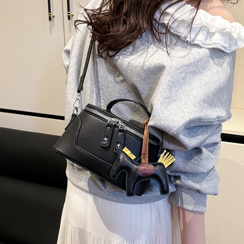 

New Fashion Chain Strap Shoulder Bag Classic And Fashionable Women's Handbag Luxury Design Women's Zipper Crossbody Bag