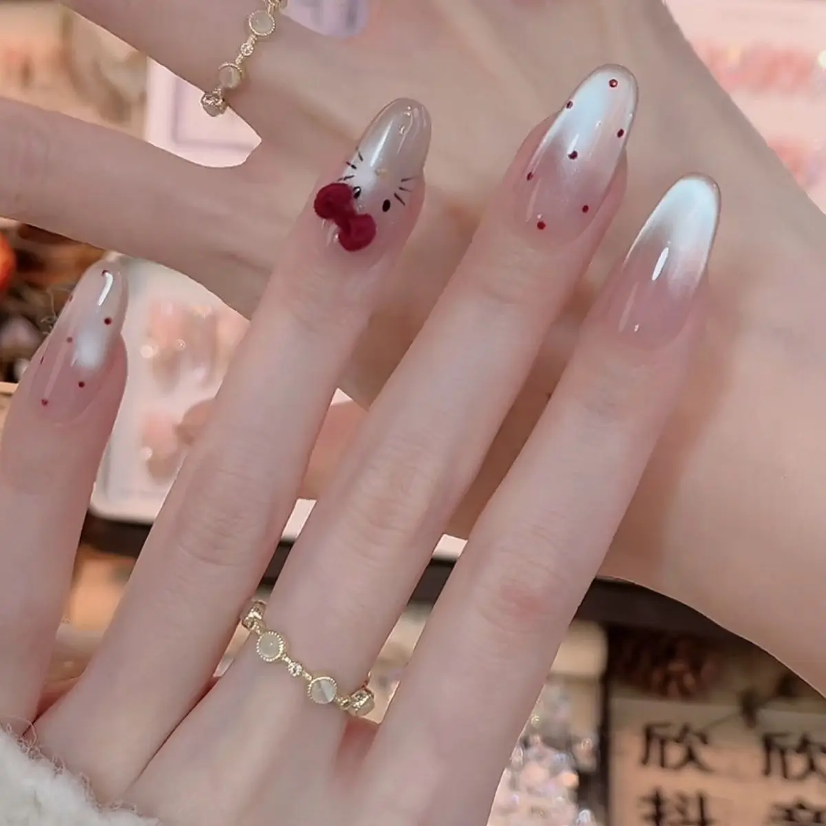 سانريو مرحبا كيتي يرتدي مسمار الفن التصحيح Y2K الكرتون لطيف عارية الراقية رسمت باليد عيون القط تبييض النقي اليدوية مسمار الفن