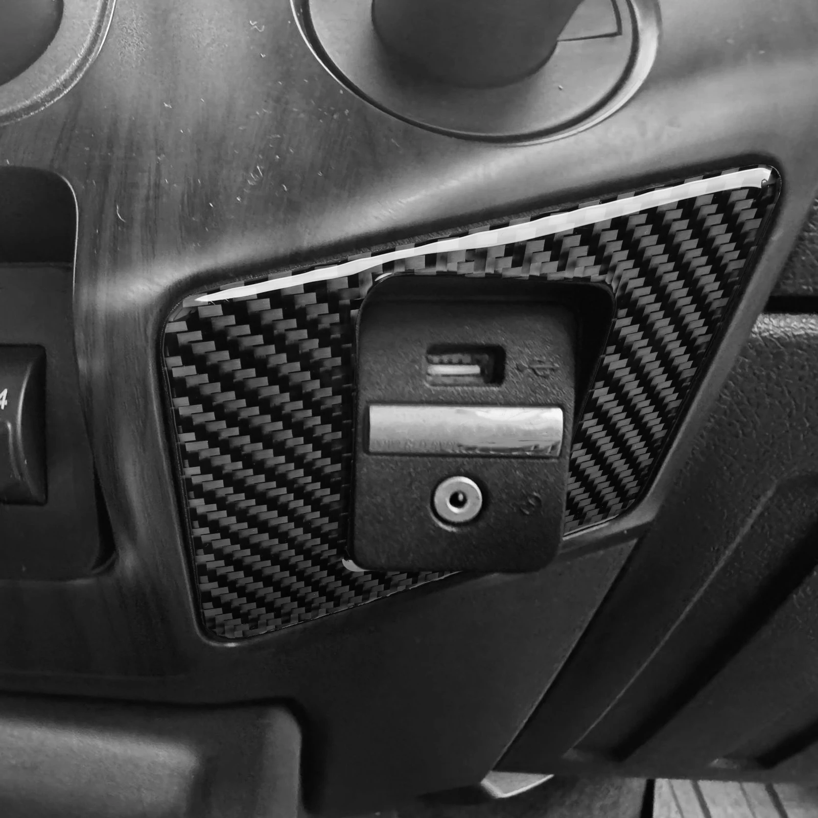 For Ford F-250 350 450 550 F-650 750 2011-2016 Real Carbon Fiber Sticker Centre USB port Panel Car Accessories inside decorative