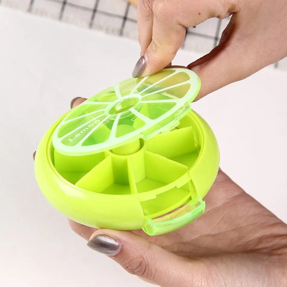 A Week Round Pill Dispenser Plastic Rotatable Classification Portable  Storage Box 7 Day Pill Container For Travel