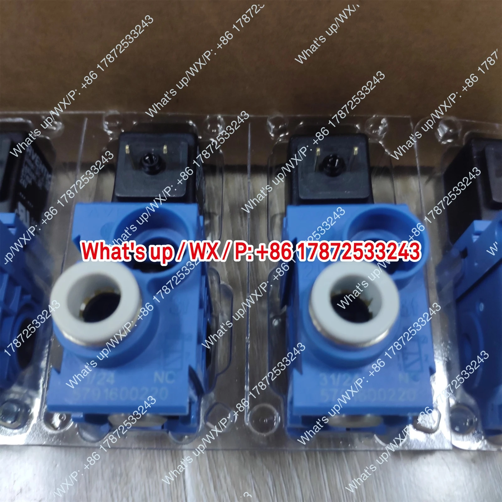 1pcs New   5791600220 Two-position Three-way Reversing Valve