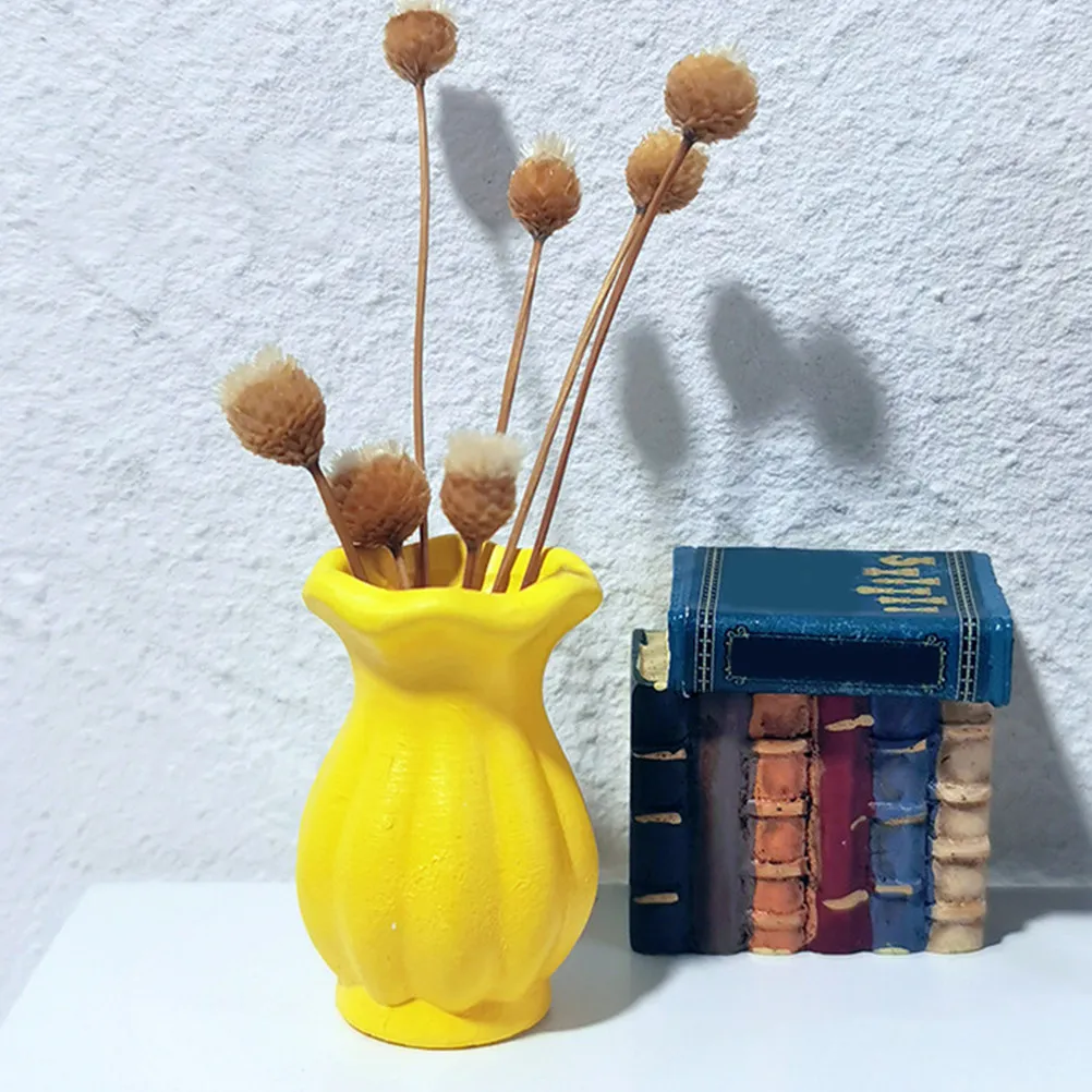 

Mini Vase Ceramic Miniature Decor Specially Designed Photography Prop Compact Fake Vase Decorative Mini House Decor