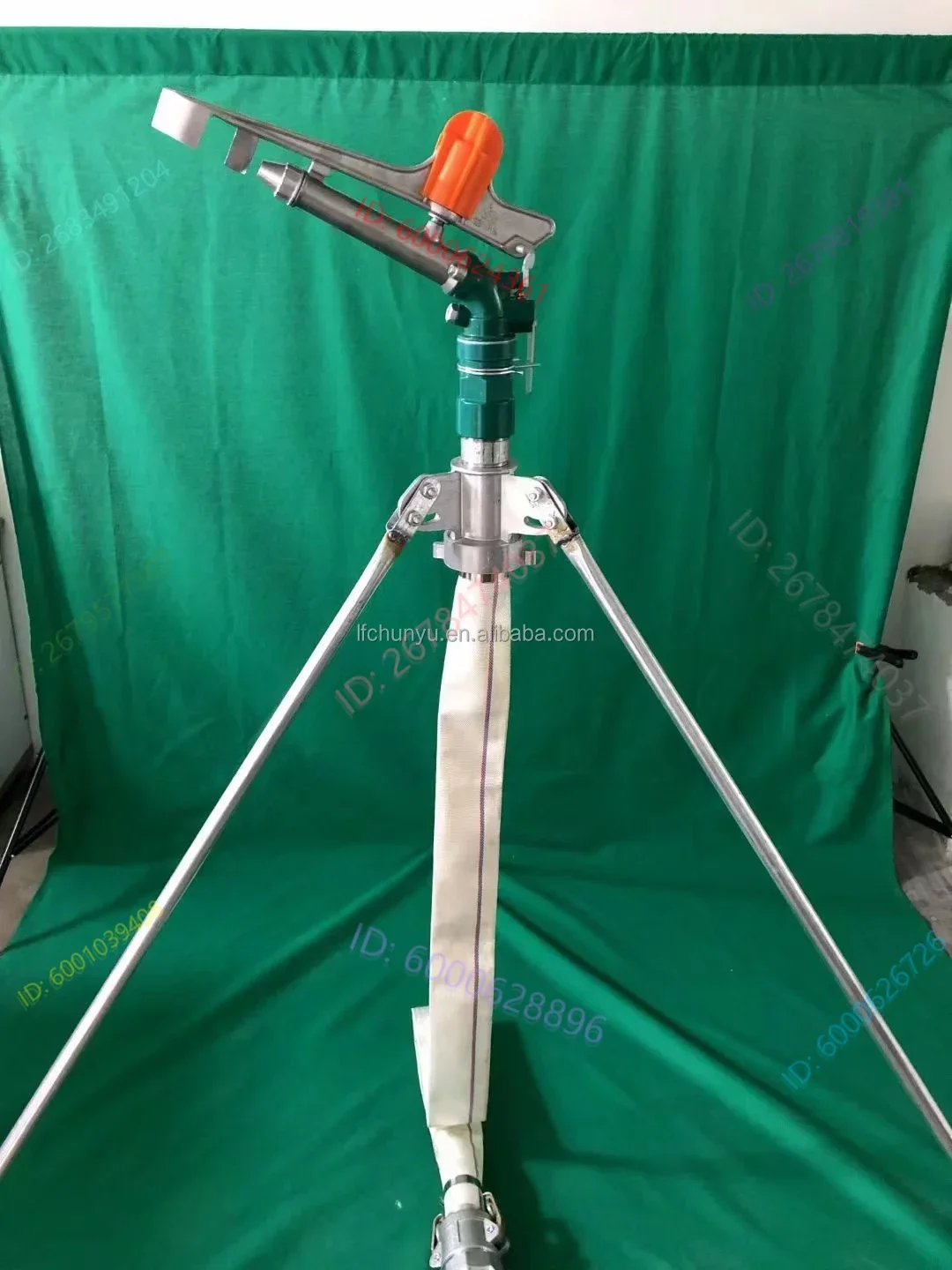 2024 PY40 مسدس المطر مع حامل مصنع بالجملة رخيصة الثمن رشاش المياه للري