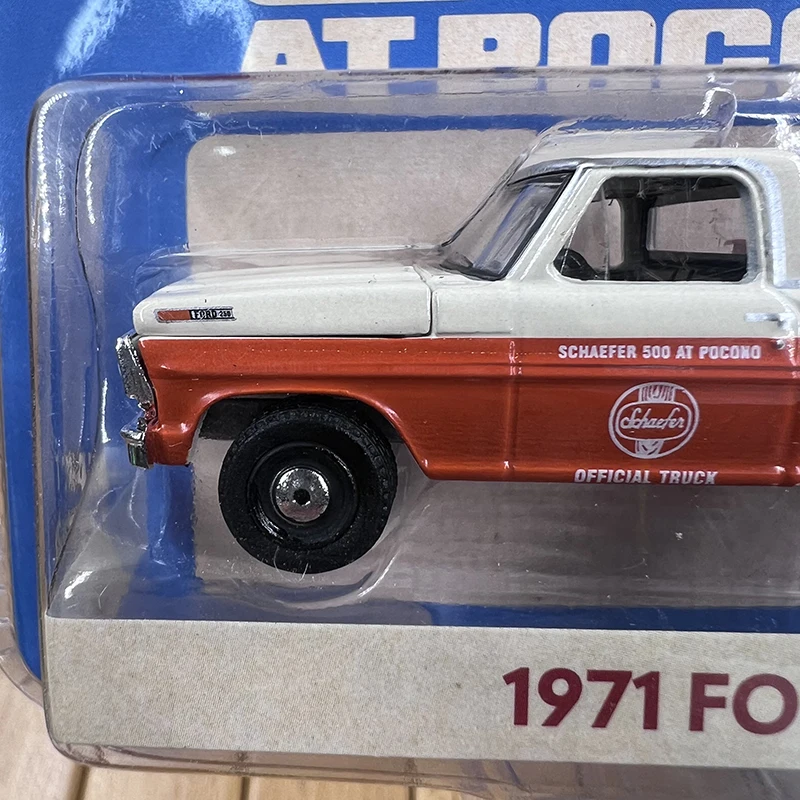 1:64 Scale Diecast Alloy Ford F250 Pickup Truck Toys Vintage Cars Model Classics Nostalgia Adult Gifts Souvenir Static Display