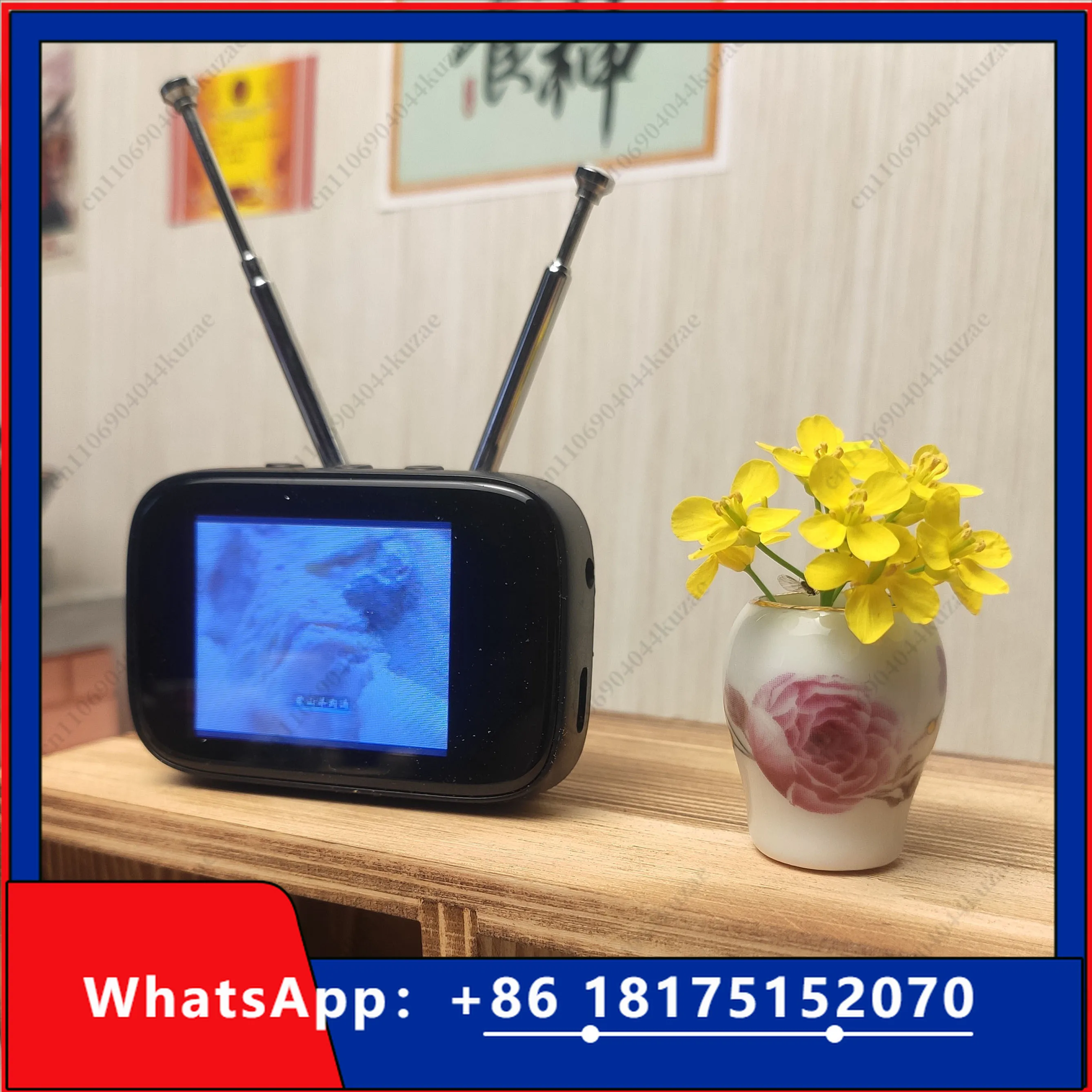HLH Miniature TV Model - Retro Style with Color Touch Screen for Dollhouse & Kitchen Decor