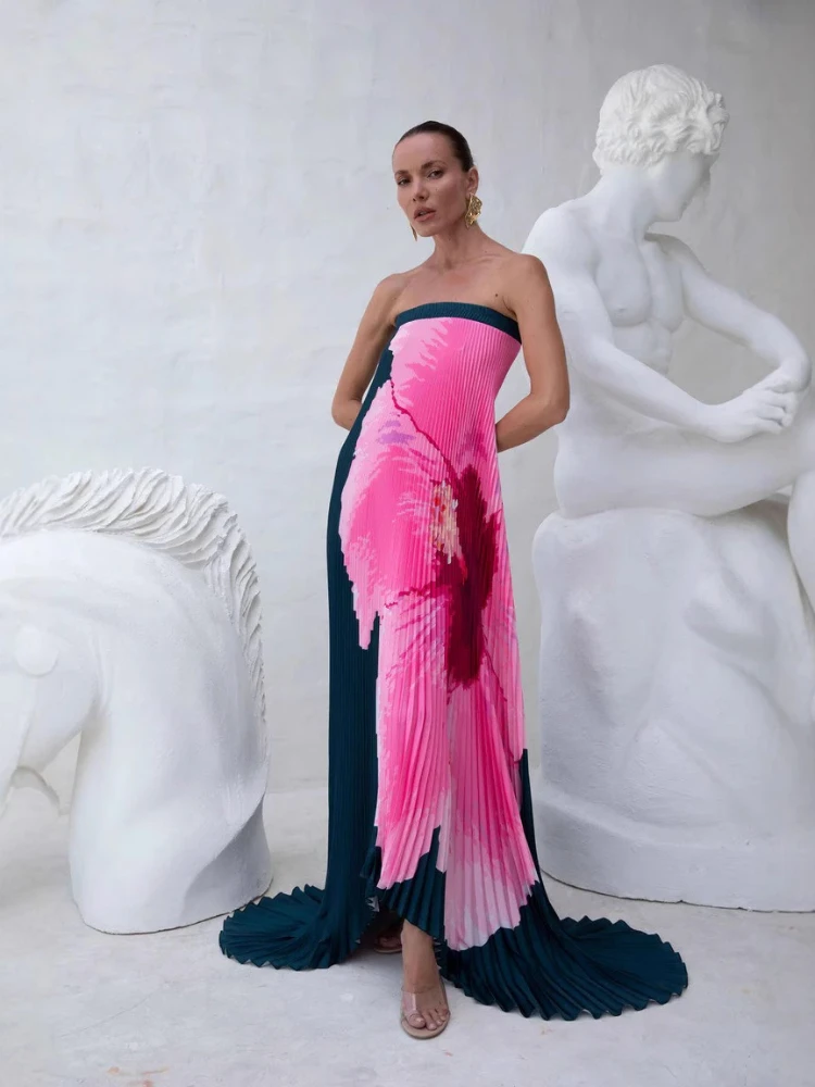 Moda damska lato 2025, elegancka i seksowna sukienka maxi w stylu boho z zakładkami, luźna, z dużym zamachem, z nadrukiem.