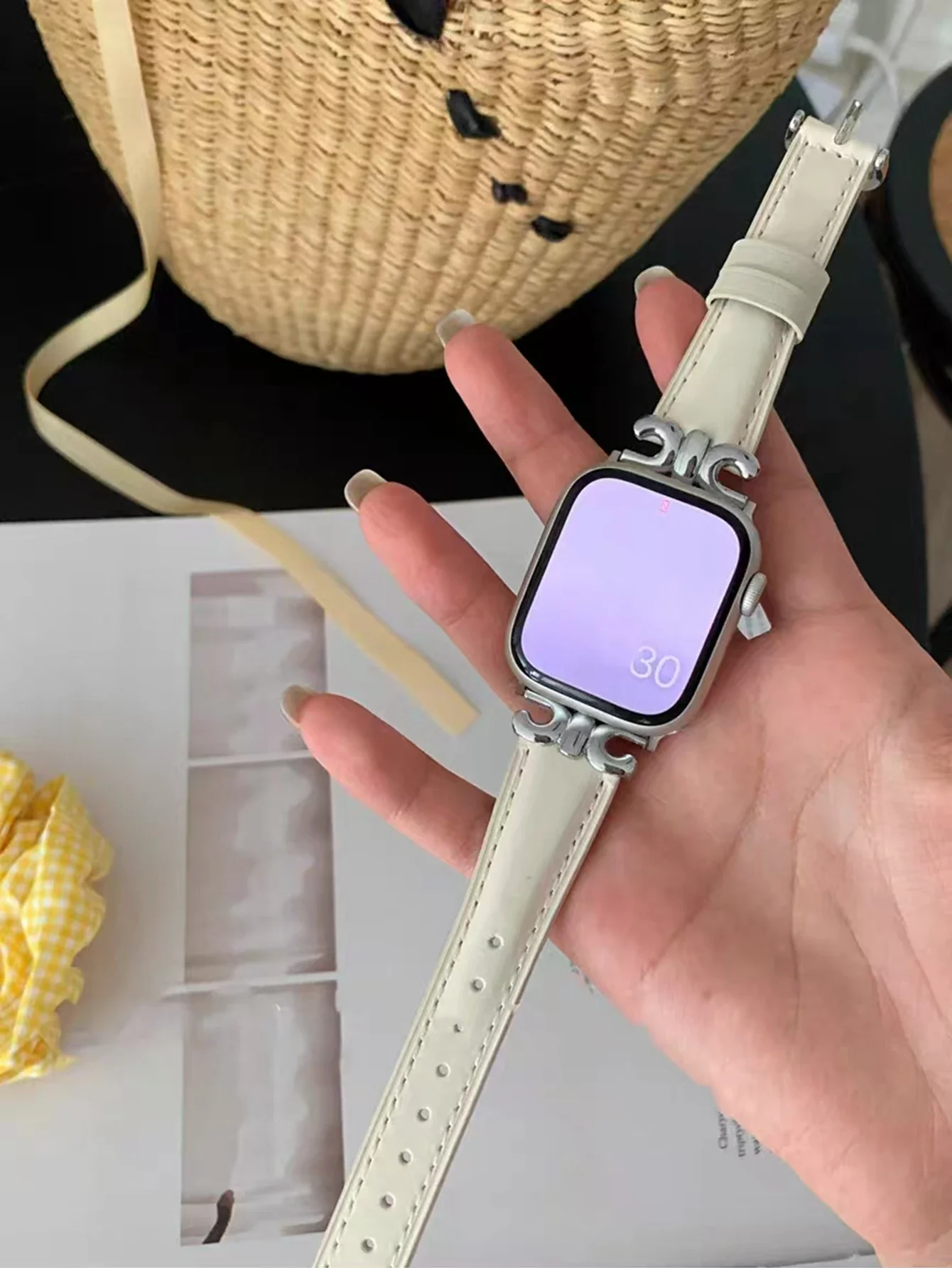 Bonita correa de cuero para Apple Watch band mujer Series Ultra 10/9/8/7/6/5/4/3/2/1 38mm 40mm 41mm 42mm 44mm 45mm 46mm Correa