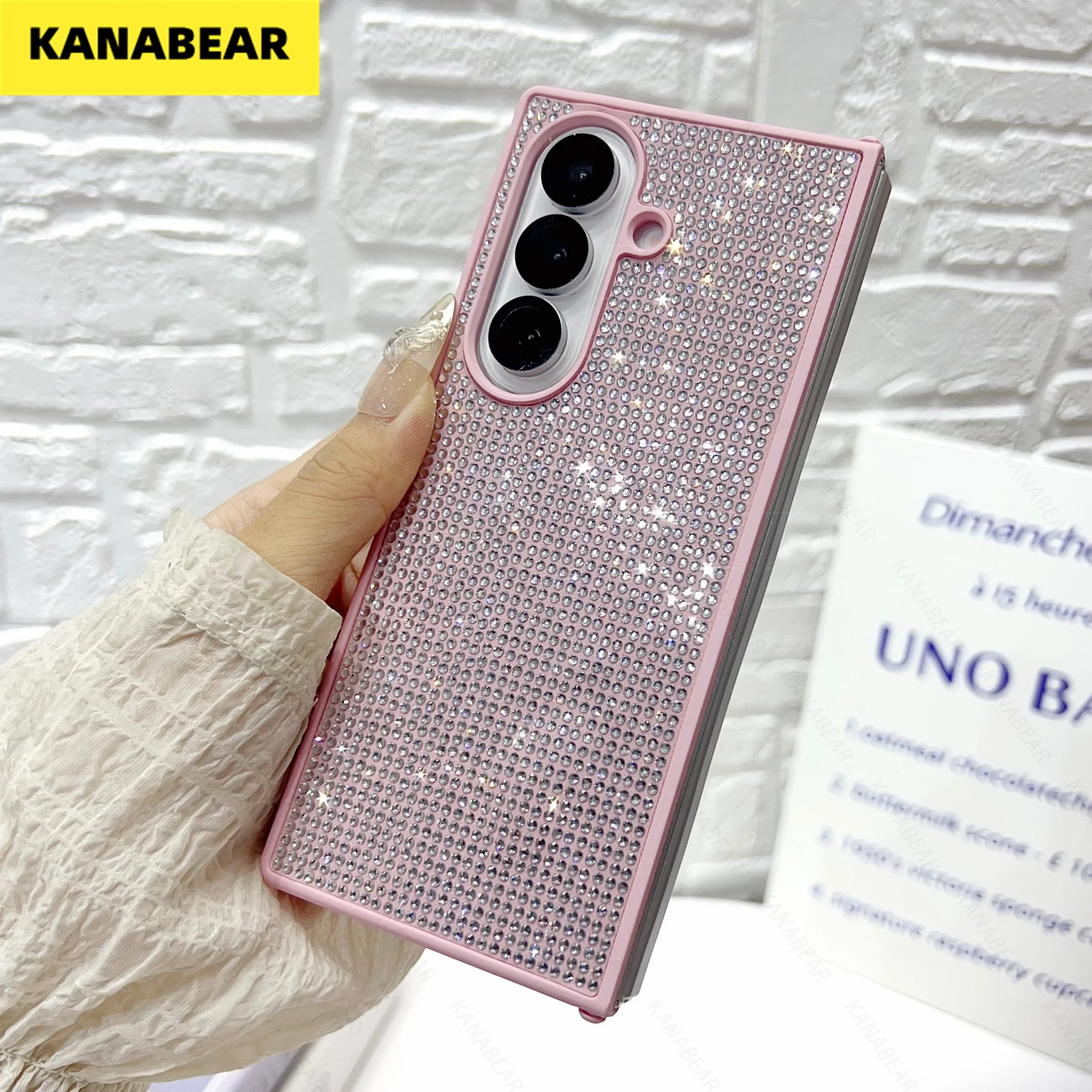 

The Starry Sky Hot Diamond is a high-end, niche and popular anti-drop protective case for the Samsung Zfold7 phone case