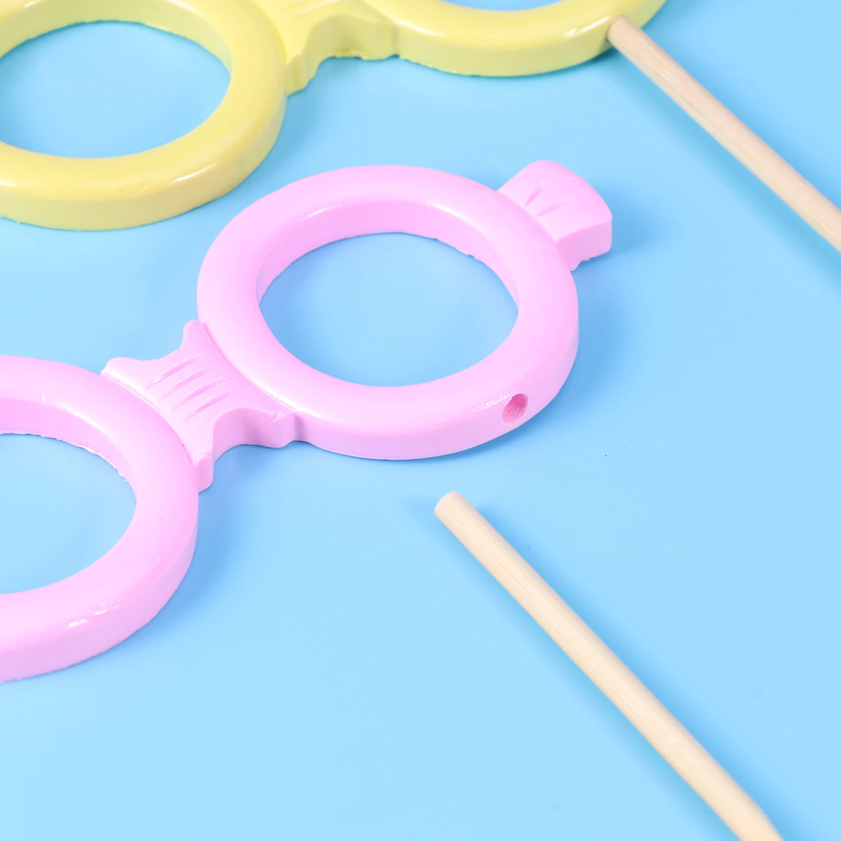 

Funny Glasses Props Wedding Party Photobooth Accessories Silly Sunglasses Posing Lips on Stick for Children's