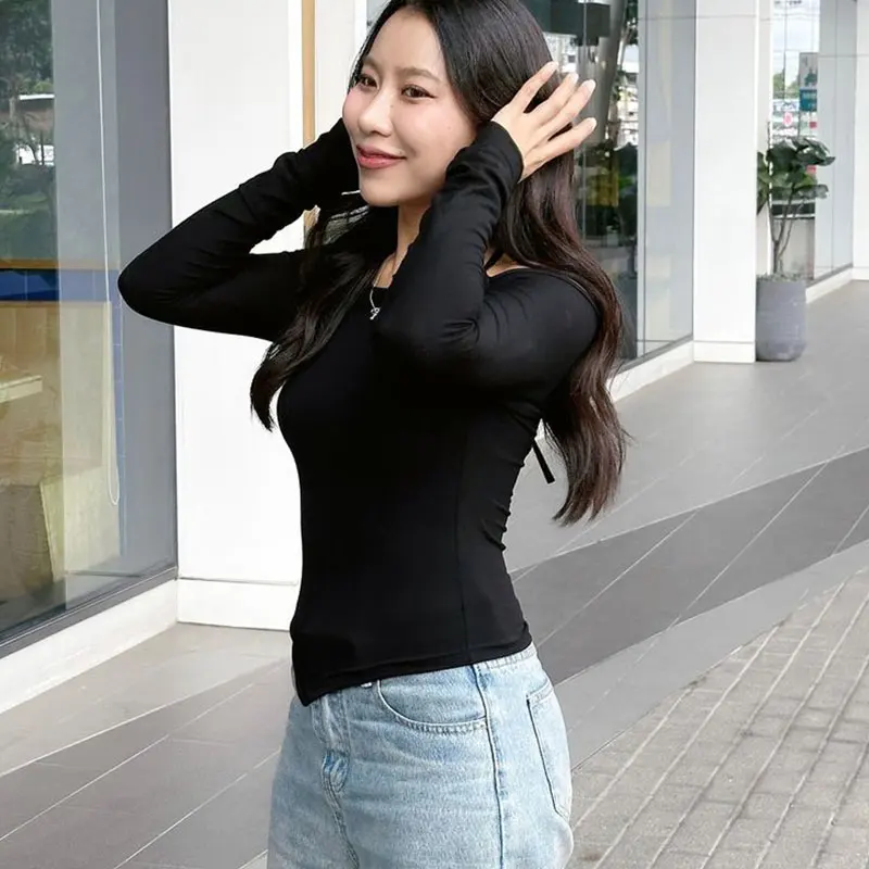 تي شيرت نسائي مكشوف الكتفين ، تي شيرتات بأكمام طويلة ، تيشيرتات ضيقة غير رسمية ، تيشيرت أنيق متعدد الاستخدامات للسيدات ، ملابس شارع سوداء ، موضة جديدة ، خريف