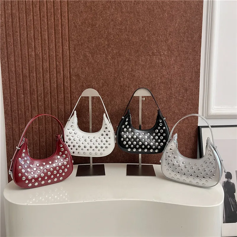 

New Rivet Trendy Temperament Handbag, Large-capacity Fashionable Retro Texture Underarm Women's Bag Handbags