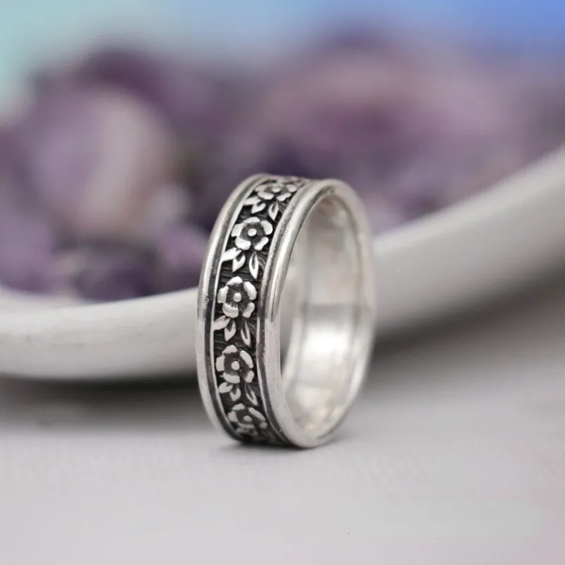 Vintage Floral Narrow Face Light Forest Floral Relief Women's Ring Perfect Holiday Gift Women's Jewelry