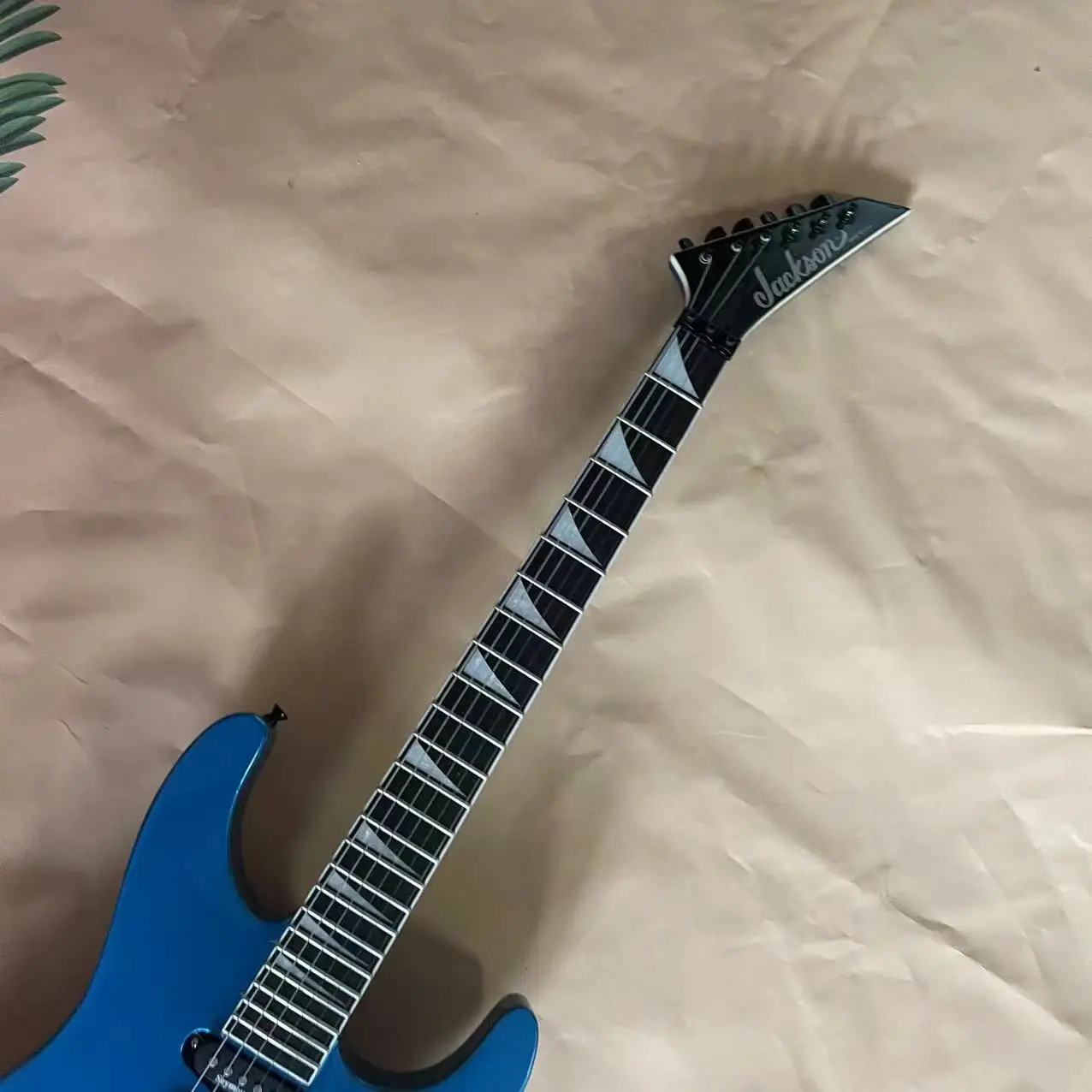 6 string electric guitar in stock, metal blue body, black accessories, factory real pictures, can be shipped upon order, free ho