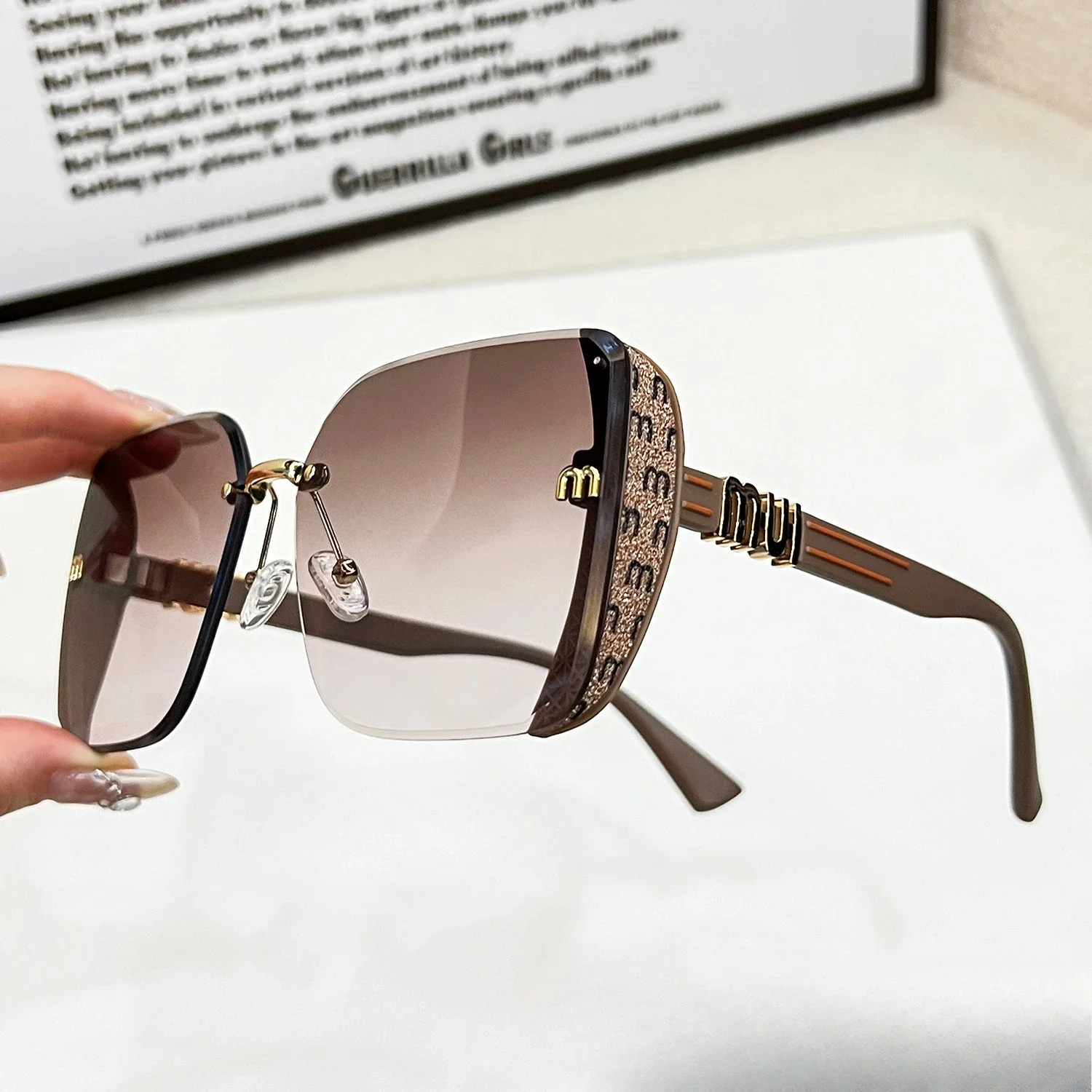 

2025 Luxury Polarized Sunglasses - HD UV Protection Driving Shades, Fashion Lightweight Designer Eyewear