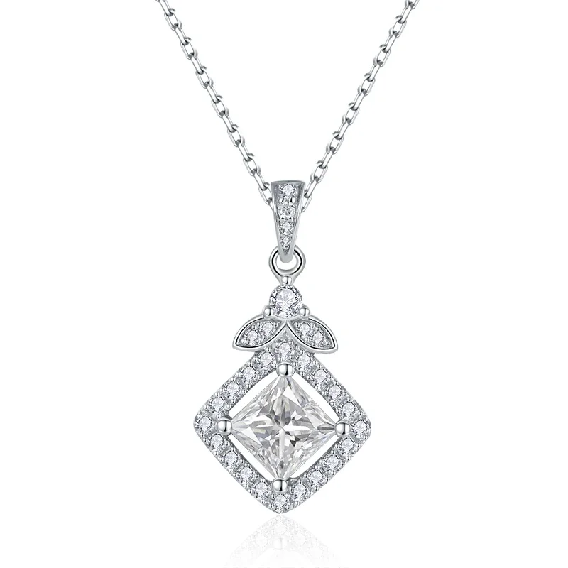 

Follow Cloud Total 1.2ct Princess Cut Square Moissanite 6*6mm Pendant Necklace for Women 925 Sterling Silver Fine Jewelry Gift