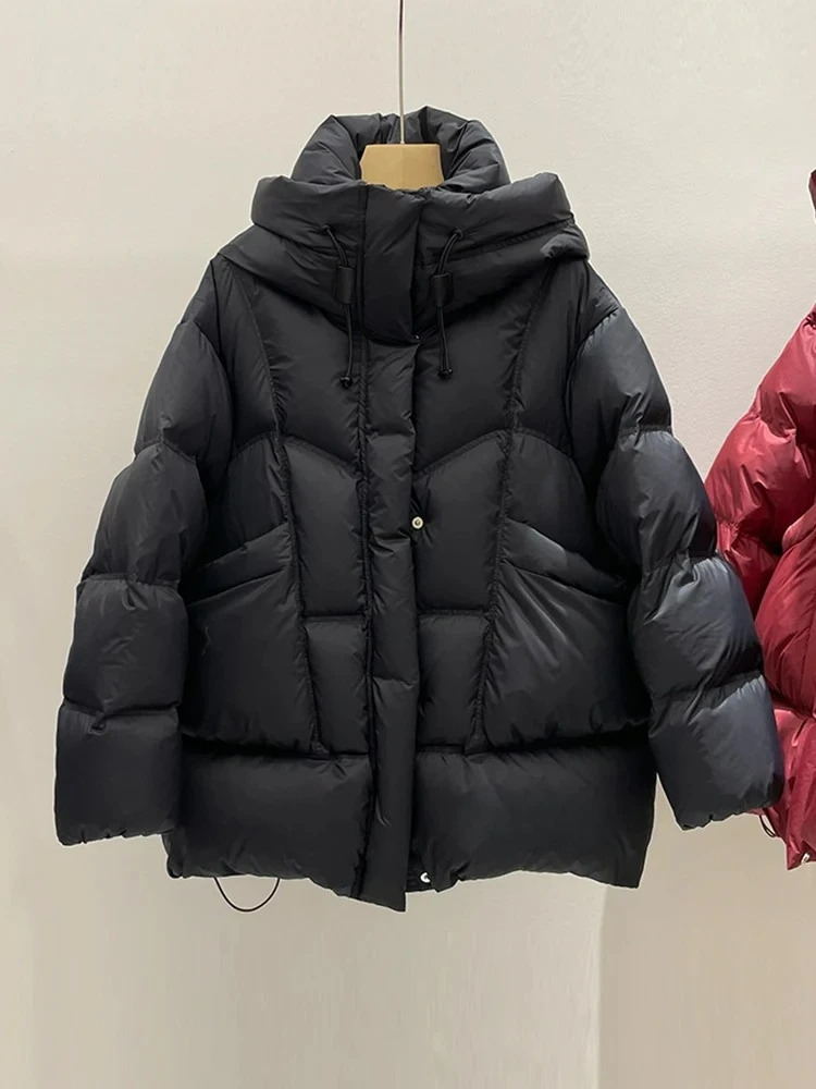 جديد شتاء 2026 سترة منتفخة سميكة للنساء دافئة بقلنسوة متوسطة الطول فضفاضة بلون سادة 90% معطف أبيض مبطن للأسفل #3