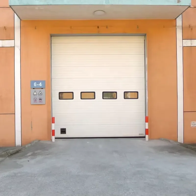 High-quality warehouse externally adaptable to different industrial sectional doors