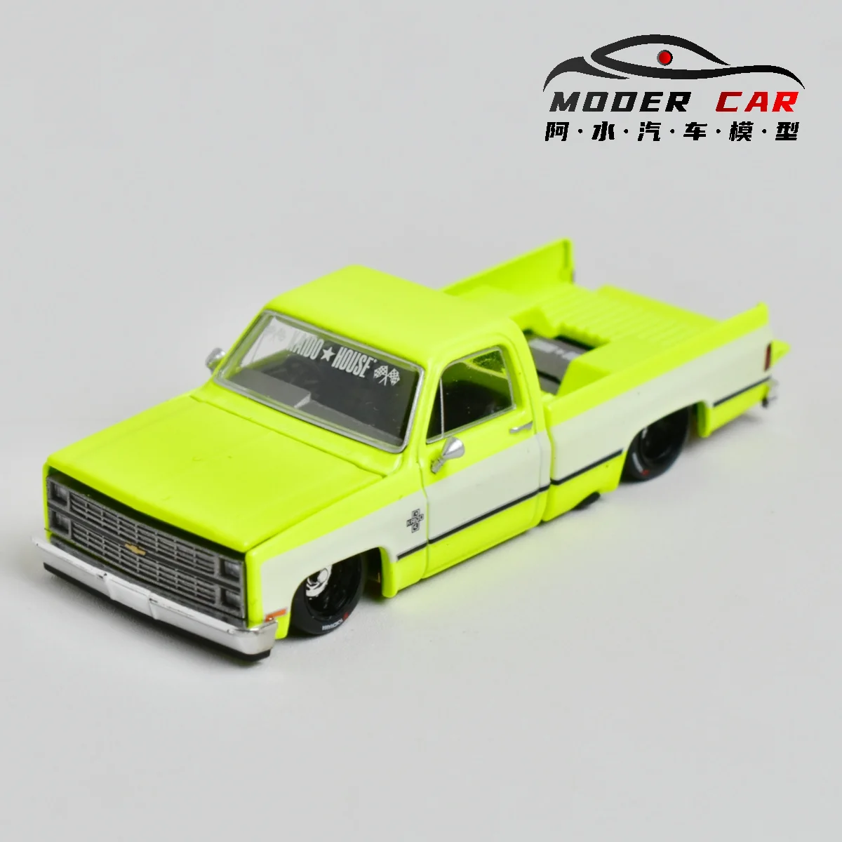 

Kaido House+MINIGT 1:64 Pickup truck Diecast Model Car