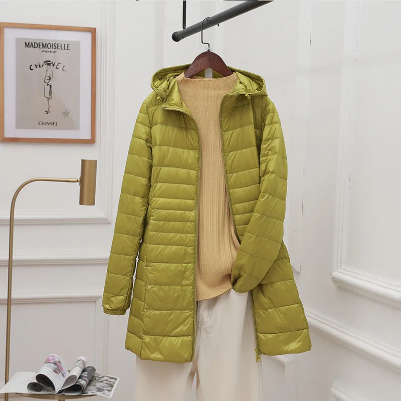 Chaquetas acolchadas para mujer, chaqueta de plumón de pato ultraligera, nuevo abrigo con capucha portátil cálido para otoño e invierno, Parka cortavientos para mujer