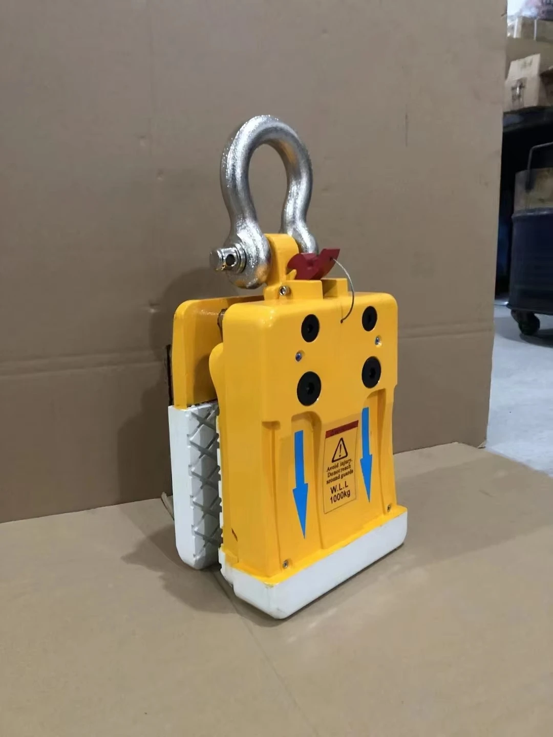 Professional Heavy  Large Stone Slab Handling Fixture with Scratch Resistant Rubber Pads for Curb Shoulder Stones