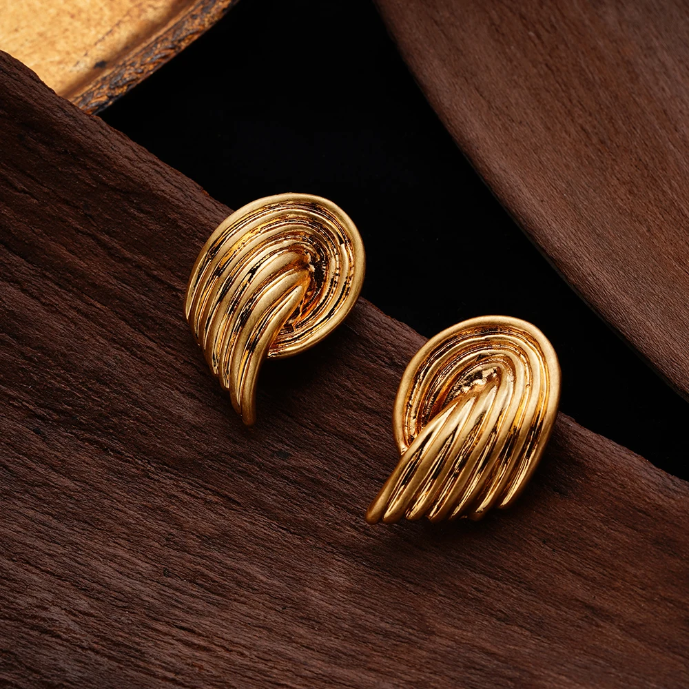 

Gold Color Stripe Texture Stainless Steel Earring Elegant Chuncky Party Gifts Simply Design Statement Jewelry