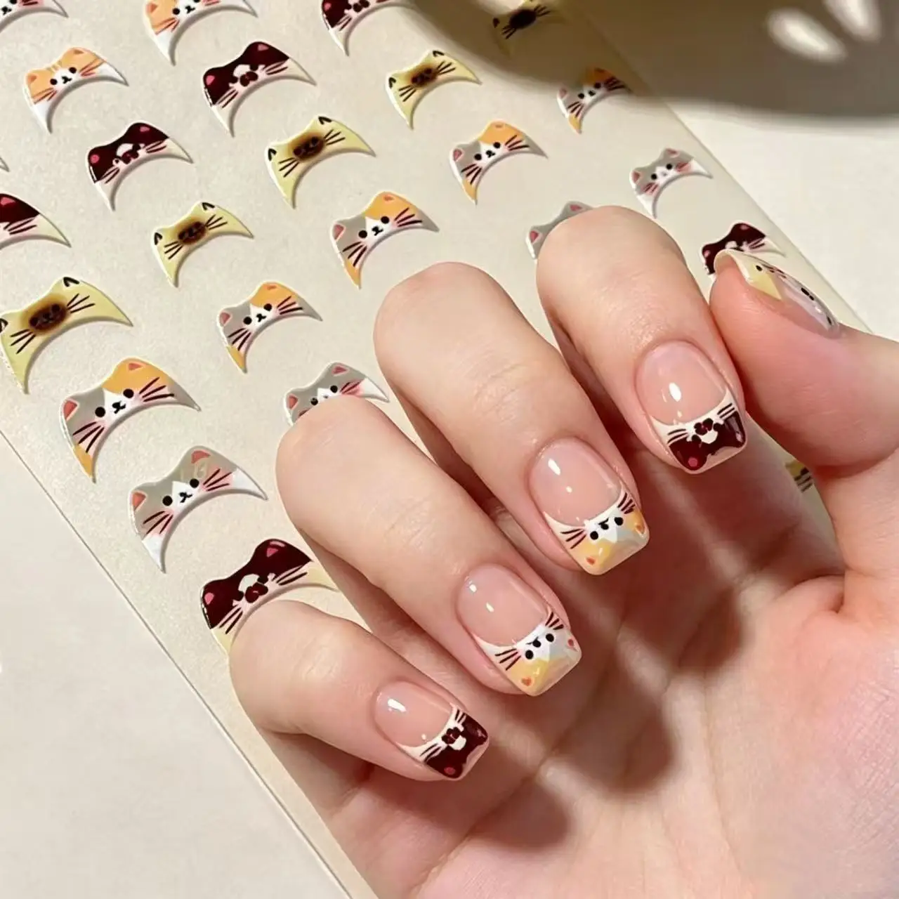 1 Stück/3 Stück INS Niedliche Katzen-Emoji Nagelaufkleber, Geprägte 3D DIY Französische Kätzchen-Fingerspitzen-Dekorationsaufkleber – Detail 2