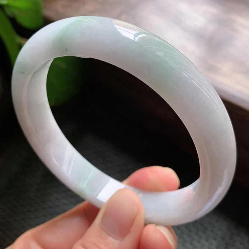 

Natural Emerald Green Good Products Big Ring Mouth Leak-Picking Jewelry Pingzhou Jade Bracelet