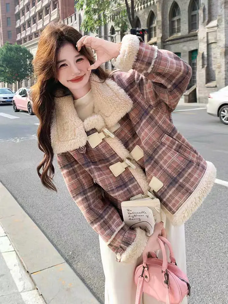 

Plaid Fur Integrated Lamb Wool Jacket Women's Short Winter 2025 New Popular Lamb Wool Cotton Clothing Coats