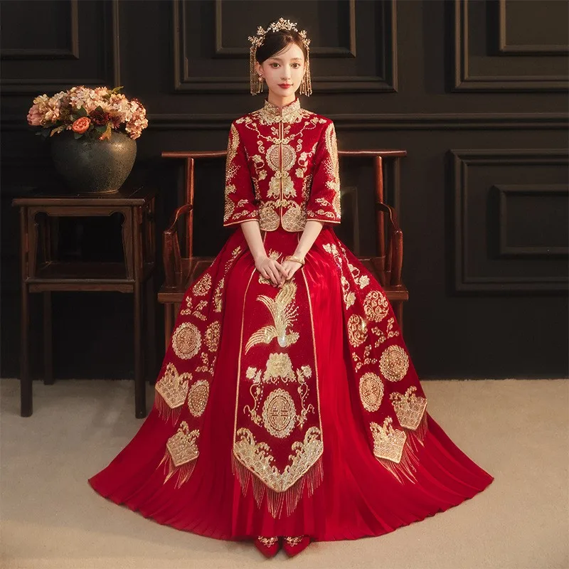 

New large-sized Chinese-style toasting dragon and phoenix clothing